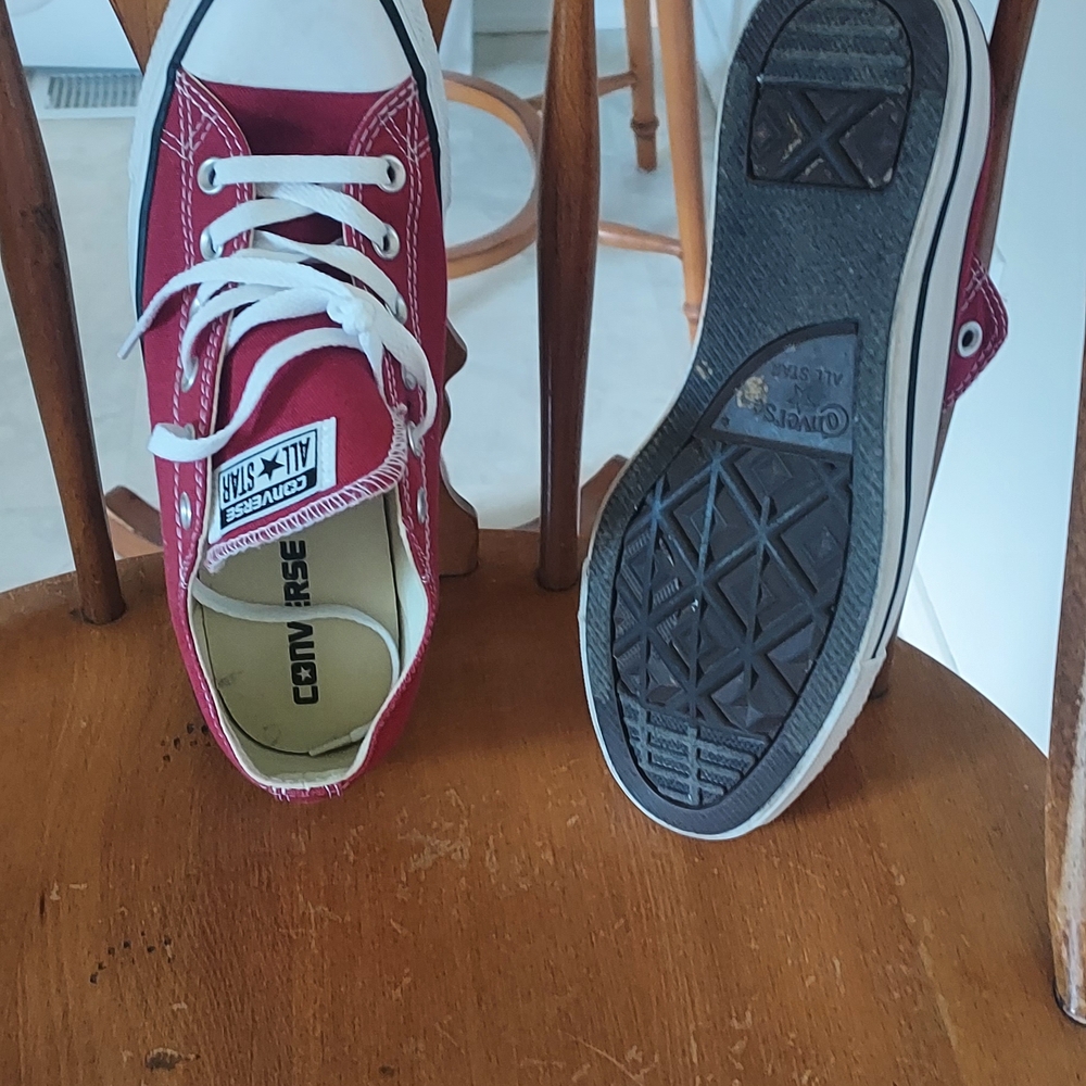 Converse Red Low-Top Sneakers - Picture 3 of 3
